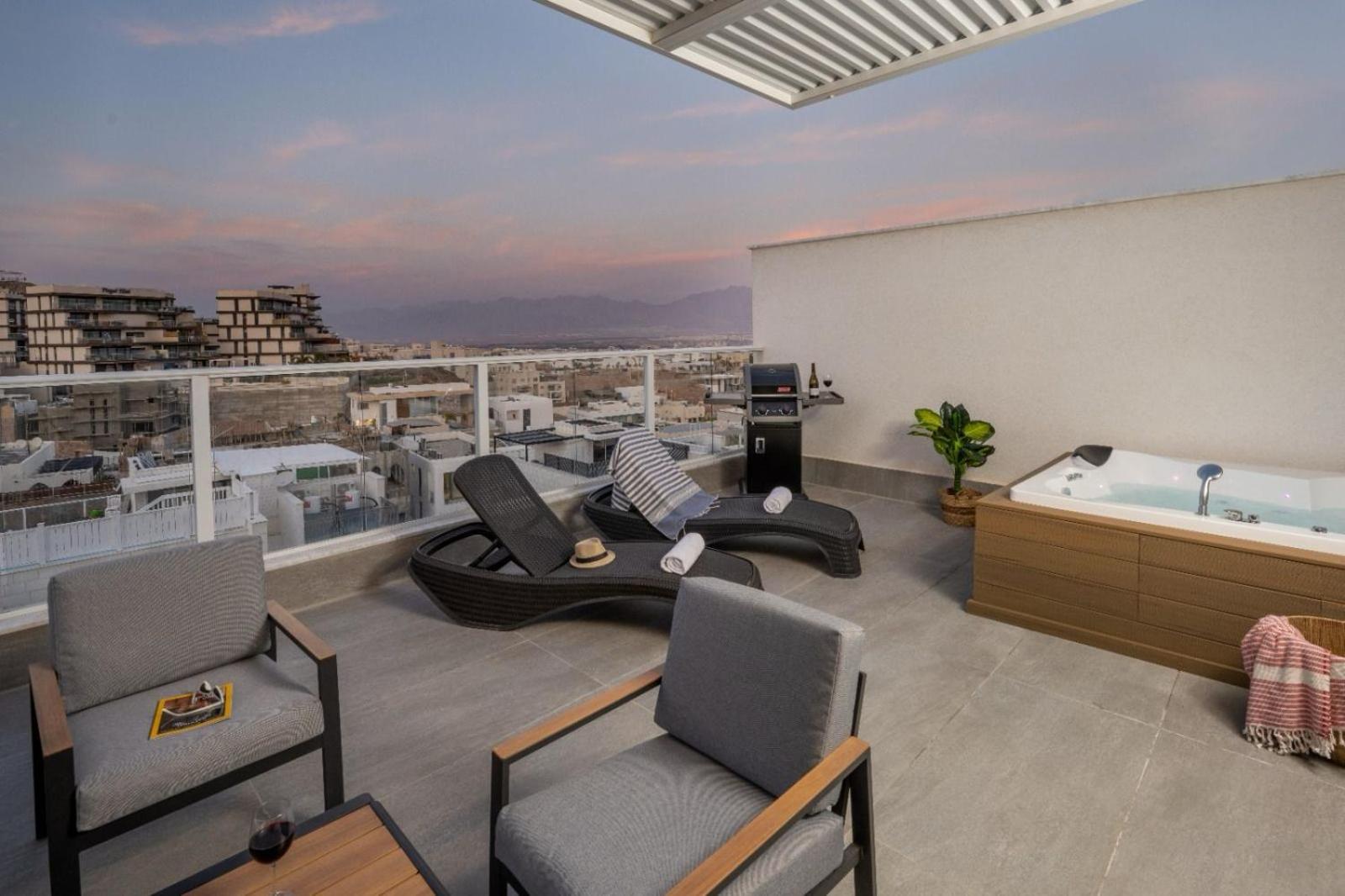 Appartement Mountain And Sea View - Penthouse With Private Pool à Eilat Extérieur photo